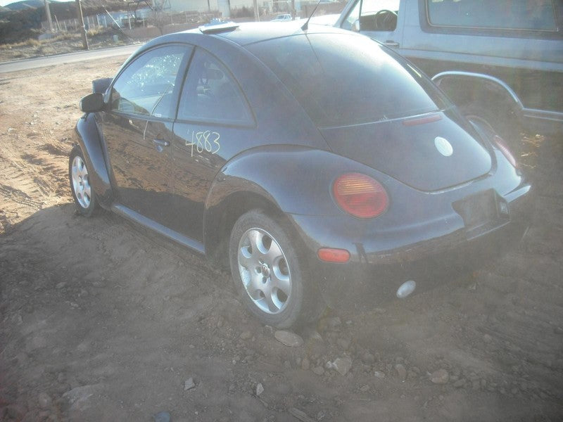 Used Wheel fits: 2003 Volkswagen Beetle 16x6-1/2 alloy 6 curved spoke 