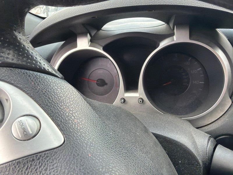 Used Front Right Seat Front fits: 2011 Nissan Juke cloth manual Front 