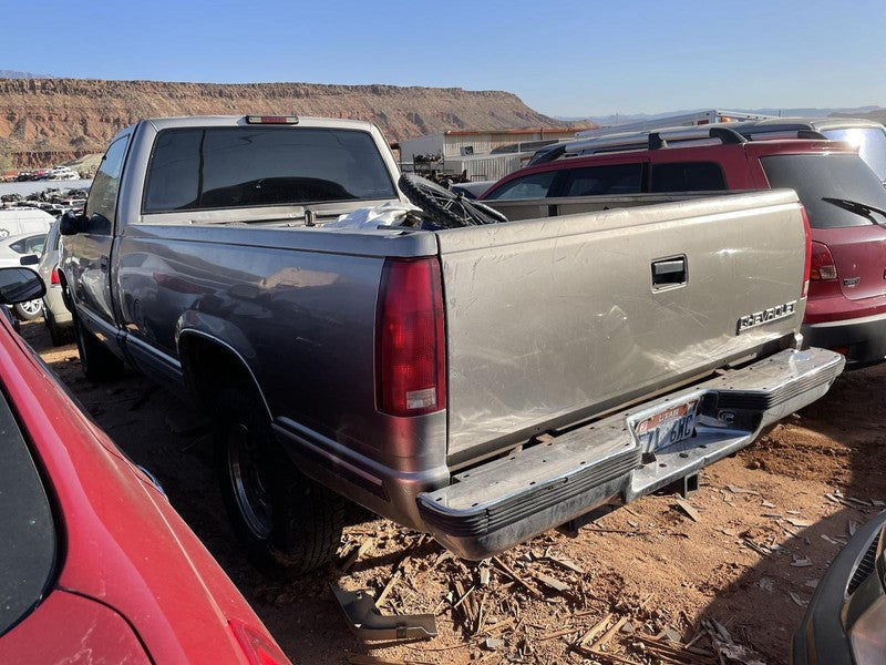Used Front Right Door Assembly Front fits: 1998 Chevrolet 2500 PICKUP 