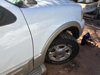 Used Front Right Fender fits: 2006 Ford Expedition w/wheel lip mouldin