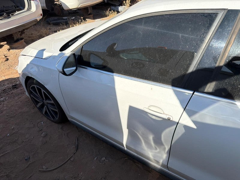 Used Front Left Door Assembly Front fits: 2012 Volkswagen Jetta gli Sd
