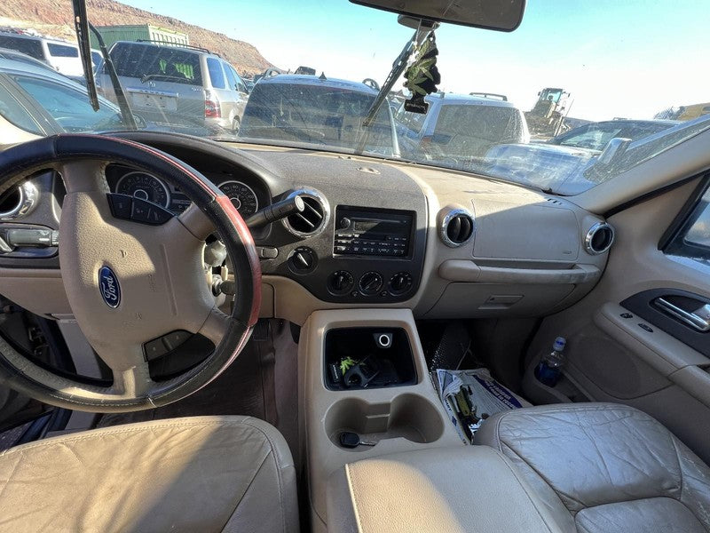Used Hood fits: 2005 Ford Expedition  Grade A