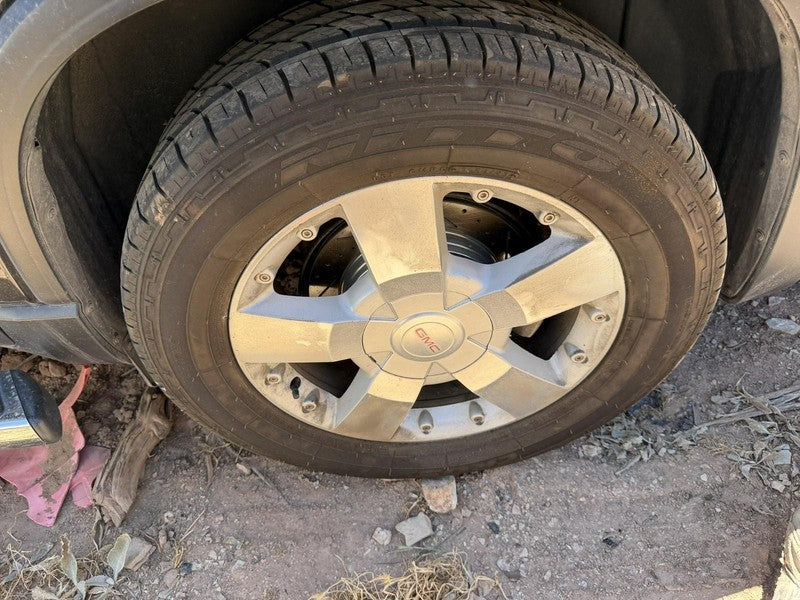 Used Wheel fits: 2008 Gmc Acadia 19x7-1/2 5 spoke ultra bright finish 