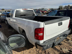 Used Left Headlight Assembly fits: 2007 Chevrolet Silverado 2500 picku