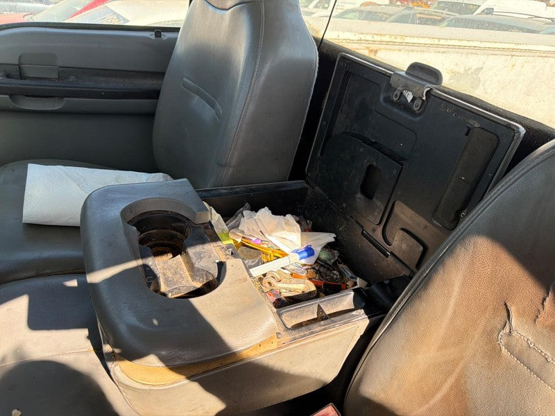 Used Front Center Seat Front fits: 2005 Ford F350SD PICKUP bench split