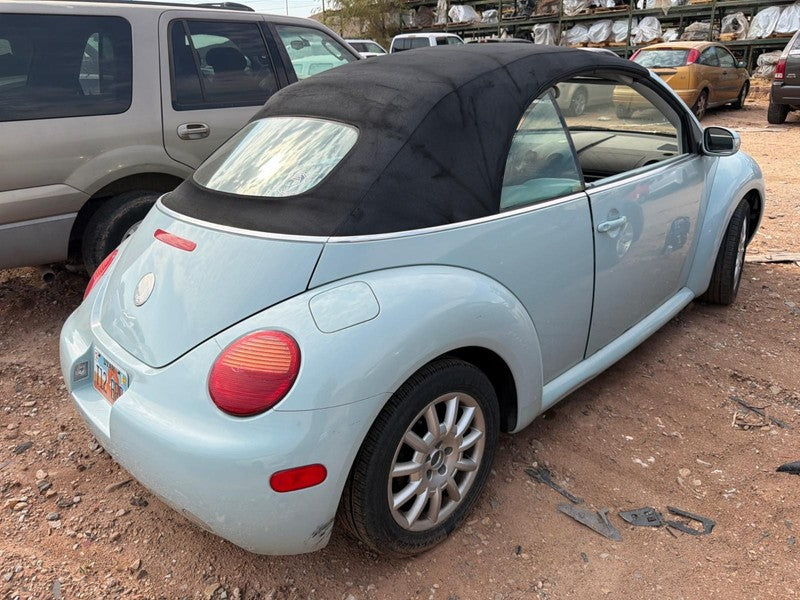Used Front Right Seat Front fits: 2005 Volkswagen Beetle air bag leath