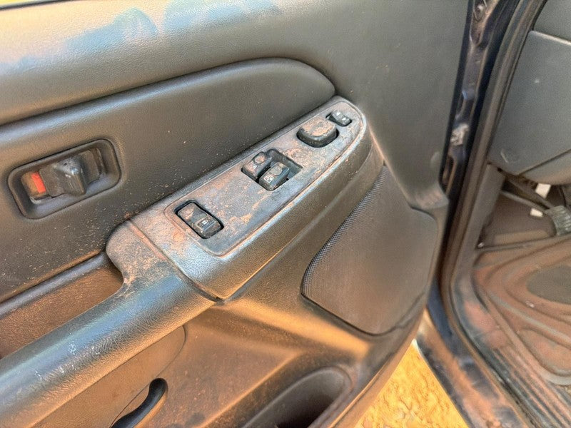2007 Chevrolet Silverado 2500 Pickup Driver Side Lock, Mirror and Wind