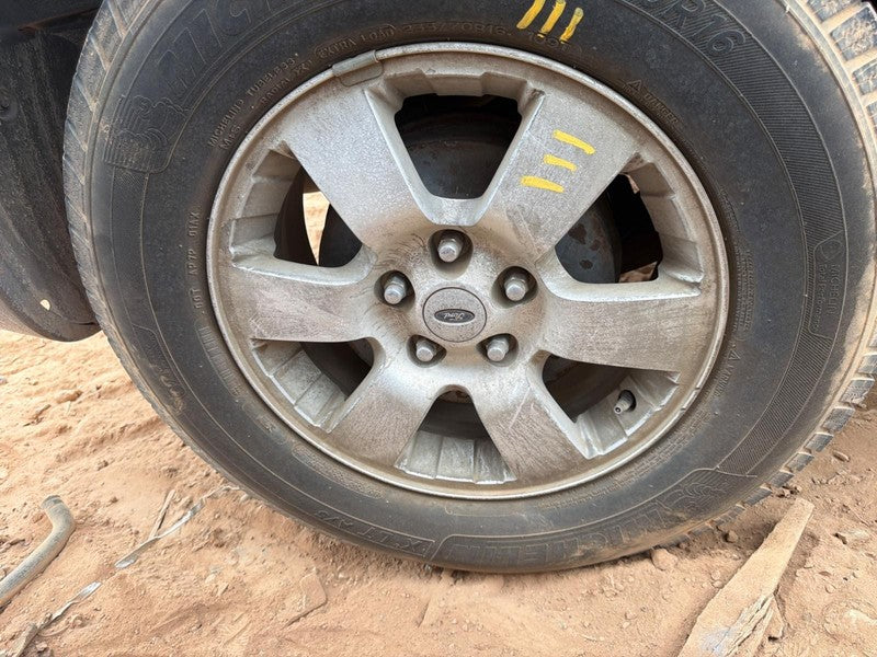 Used Wheel fits: 2009 Ford Escape VIN 7 8th digit 16x7 TPMS 5 spoke pa