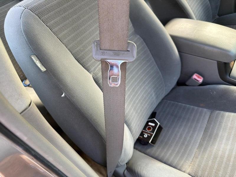 Used Front Right Seat Belt Front fits: 2005 Toyota Camry bucket passen