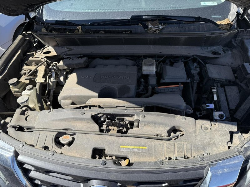 Used Air Cleaner Assembly fits: 2018 Nissan Pathfinder 3.5L 6 cylinder
