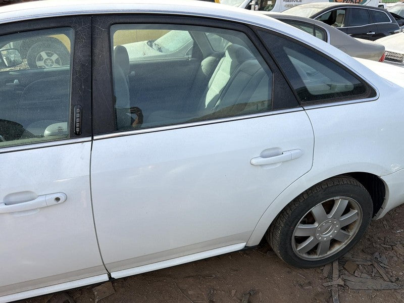 Used Rear Left Door Assembly Rear Side fits: 2006 Ford Five hundred el
