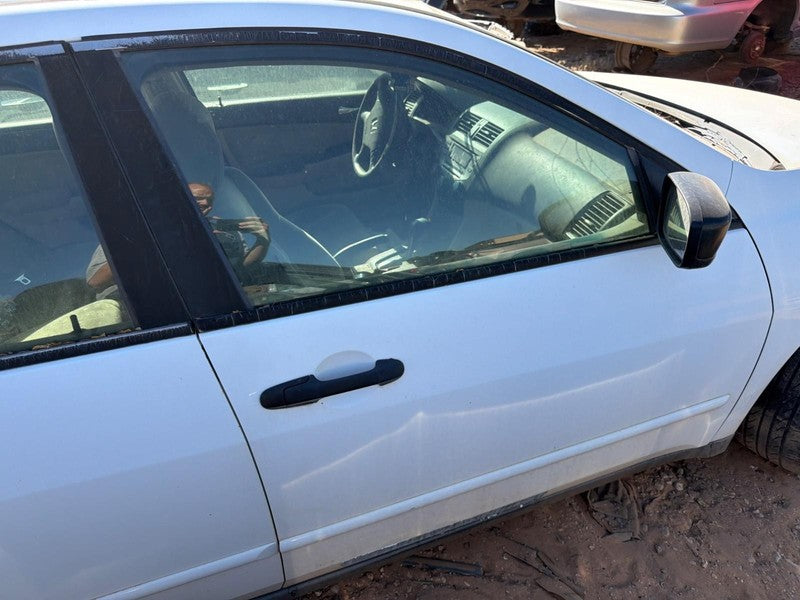 Used Front Right Door Assembly Front fits: 2006 Honda Accord electric 