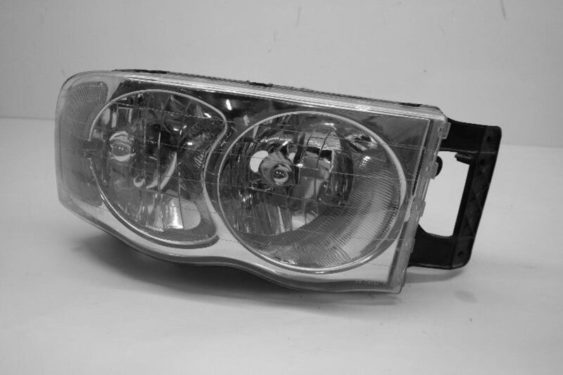 Used Right Headlight Assembly fits: 2002 Dodge 1500 PICKUP Right Grade