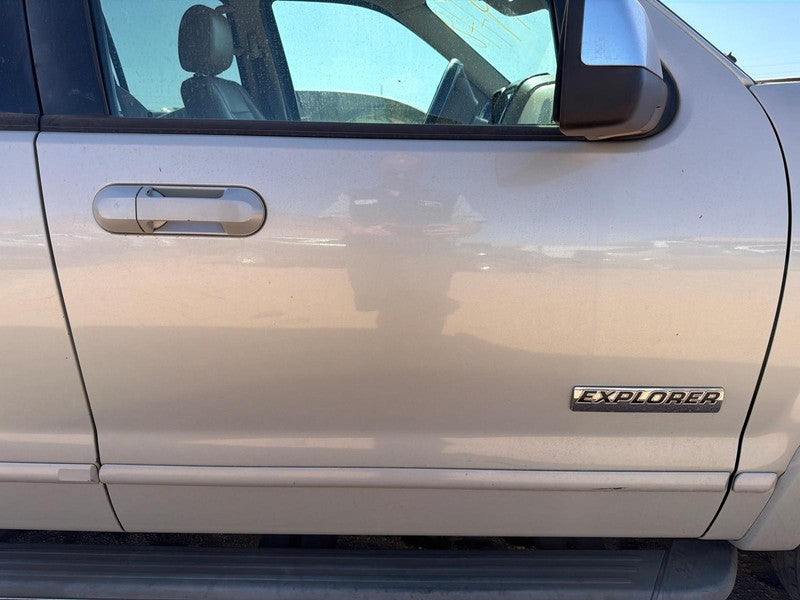 Used Front Right Door Assembly Front fits: 2006 Ford Explorer exc. Spo