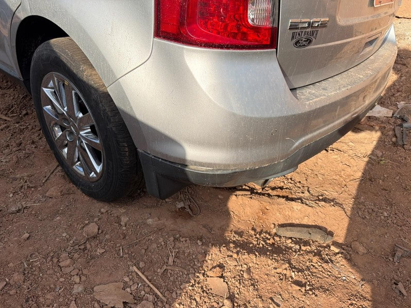 Used Rear Bumper Assembly Rear fits: 2012 Ford Edge w/o tow package w/