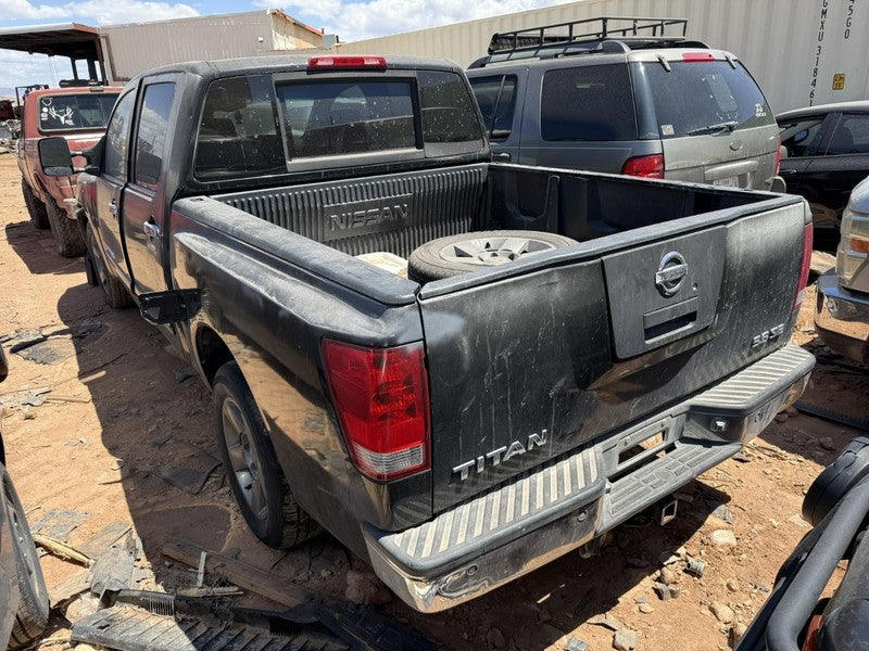 Used Front Bumper Assembly Front fits: 2005 Nissan Titan LE w/o fog la