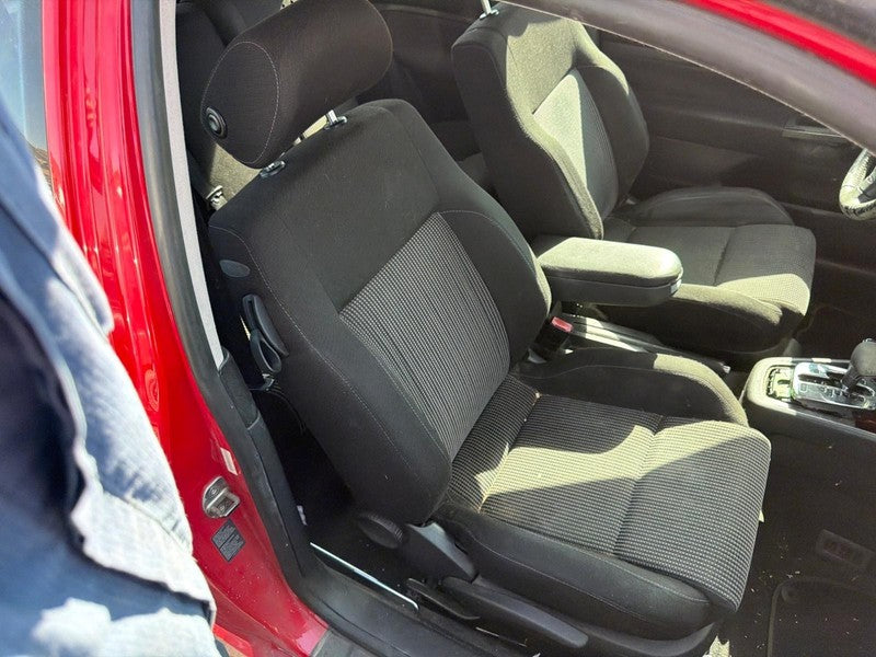 Used Front Right Seat Front fits: 2003 Volkswagen Golf gti bucket air 