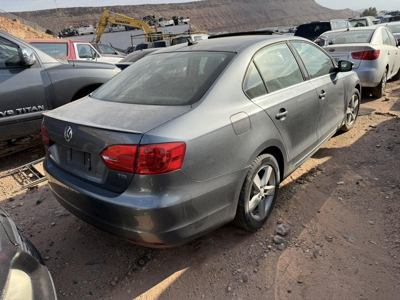 Used Alternator fits: 2012 Volkswagen Jetta 2.0L diesel 140 amp ID 06F
