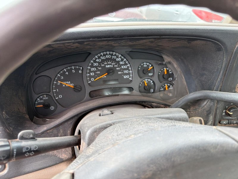 Used Fender fits: 2004 Chevrolet Silverado 2500 pickup Grade A