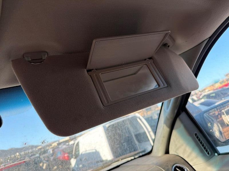 Used Right Sun Visor fits: 2007 Ford F150 PICKUP New Style Crew Cab R.