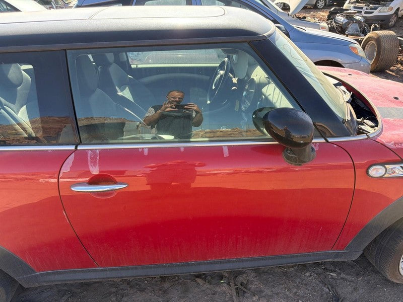 Used Front Right Door Assembly Front fits: 2007 Mini COOPER HT Front R