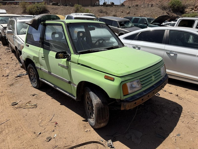 Used Air Cleaner Assembly fits: 1989 Suzuki Sidekick  Grade A