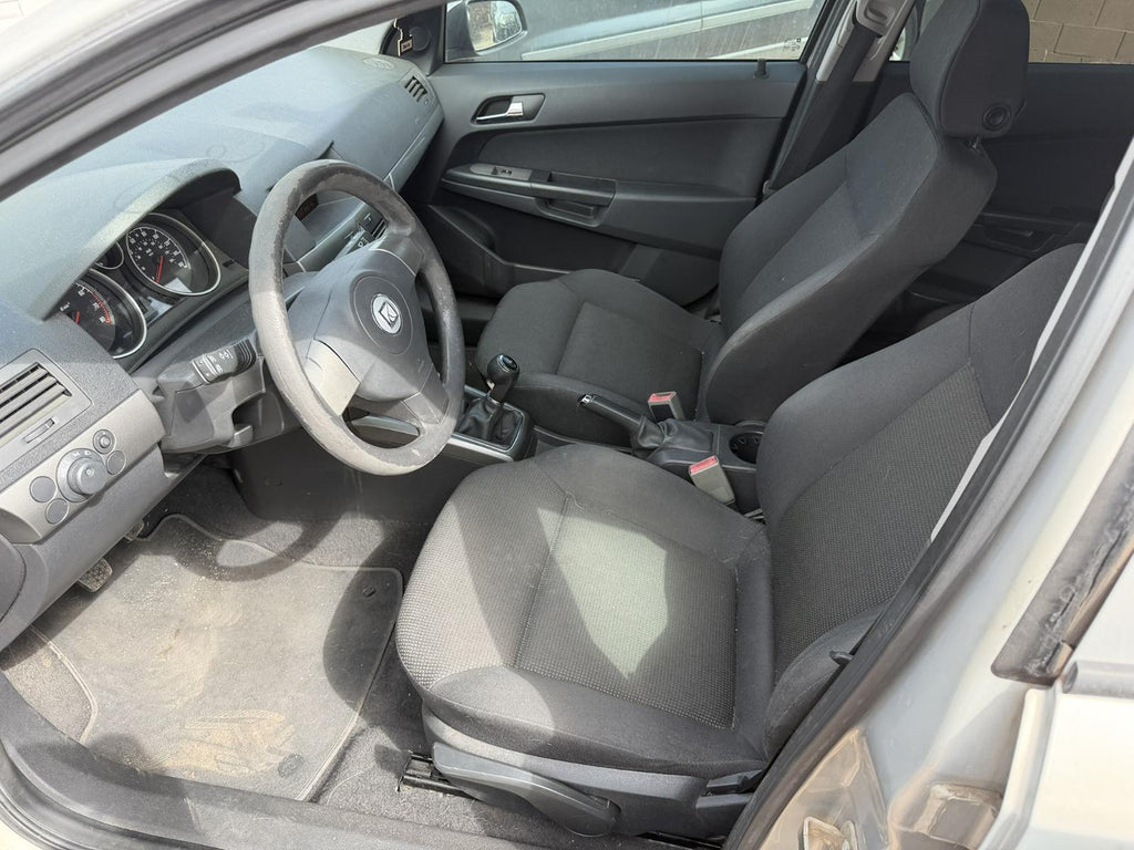 2008 Saturn Astra